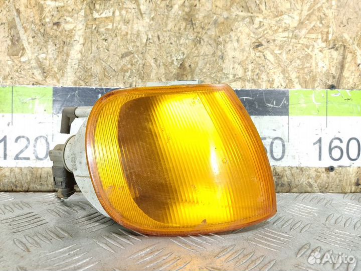 Поворотник правый Volkswagen Polo 1994-1999