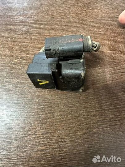 Датчик передний левый Kia K900 RJ G6DM 2019