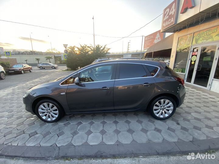 Opel Astra 1.6 AT, 2010, 111 000 км