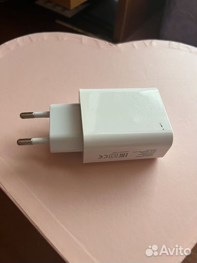 Сетевое зарядное устройство