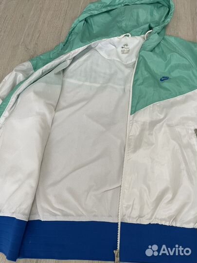 Ветровка Nike