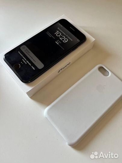 iPhone SE (2020), 64 ГБ