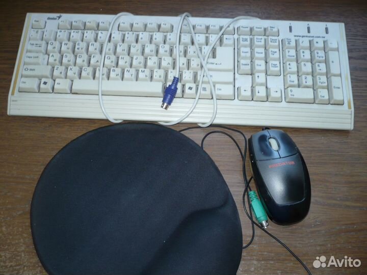 Клавиатура с ковриком и мышкой