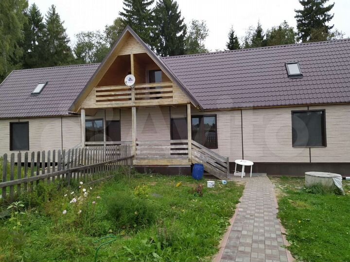 Дом 302 м² на участке 23 сот.