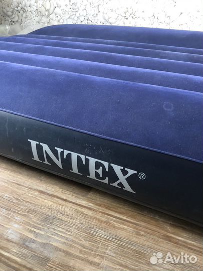Надувной матрас intex