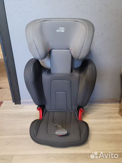 Автомобильное кресло britax romer kidfix