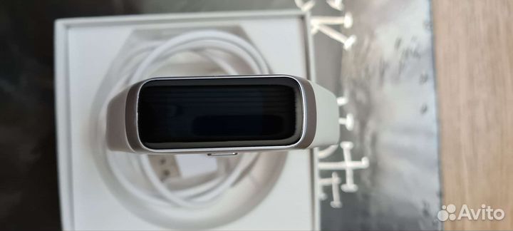 Фитнес браслетSamsung Galaxy FIT