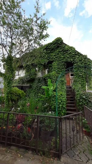 2-к. квартира, 56 м², 1/2 эт.