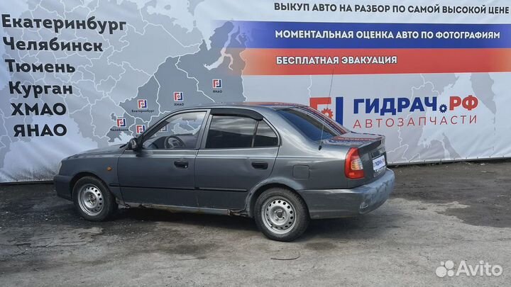 Кнопка аварийной сигнализации Hyundai Accent (LC)