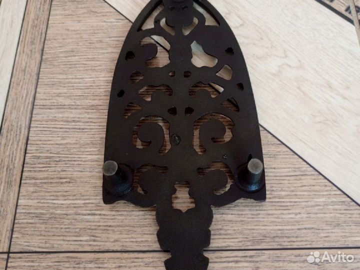 Чугунная подставка под утюг