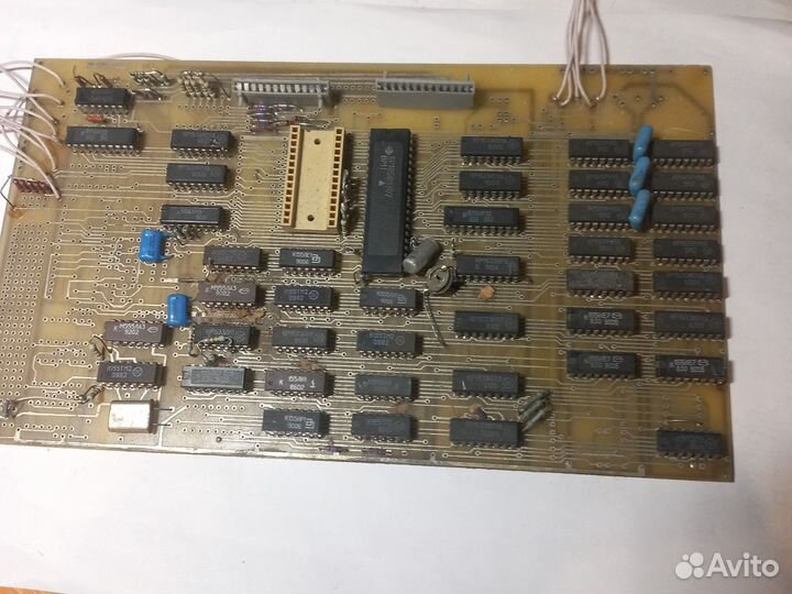 Материнская плата с процессором и памятью