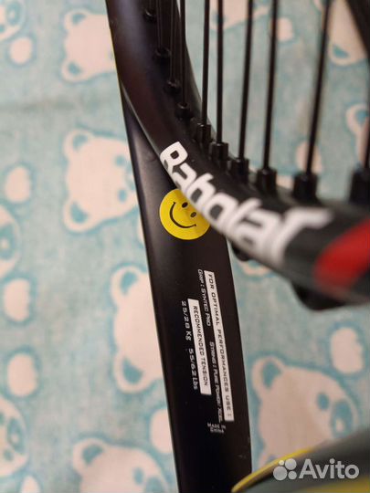 Теннисная ракетка и сумка