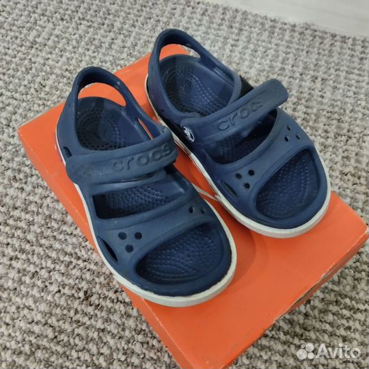 Сандалии crocs s7