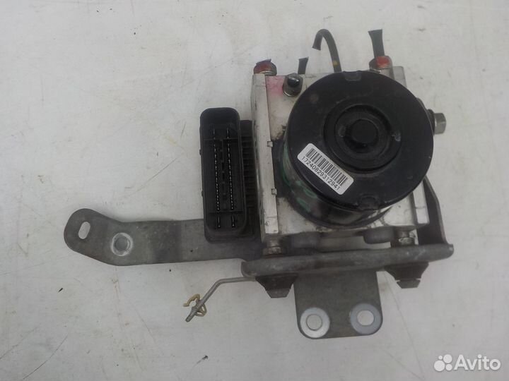 Блок ABS на Mitsubishi Lancer X