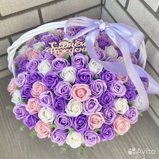 101 роза в корзине
