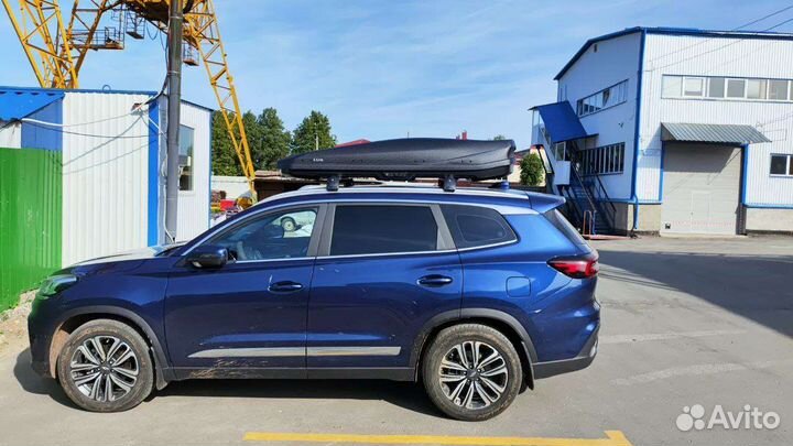 Автомобильный бокс на крышу