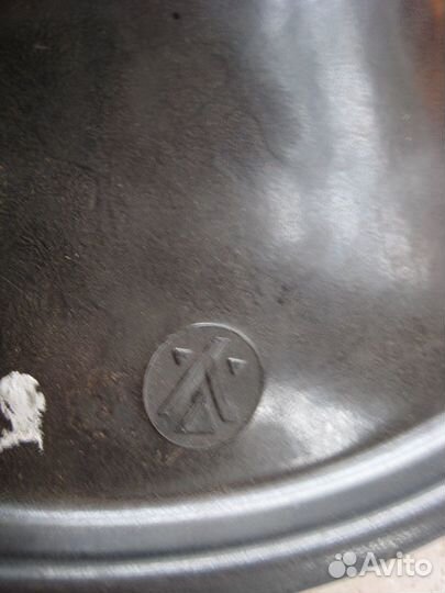 Стул для пианино. Карболит