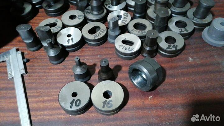 Гайка для крепления пуансона. Пуансоны и матрицы