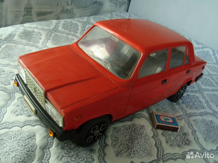 Игрушка автомобиль СССР
