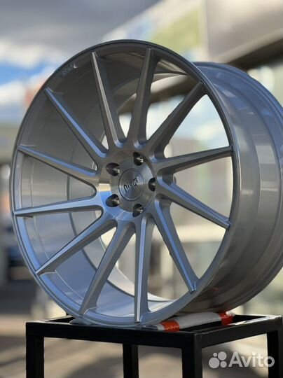 Диски R22 5x114,3 Genesis Lexus Infinity