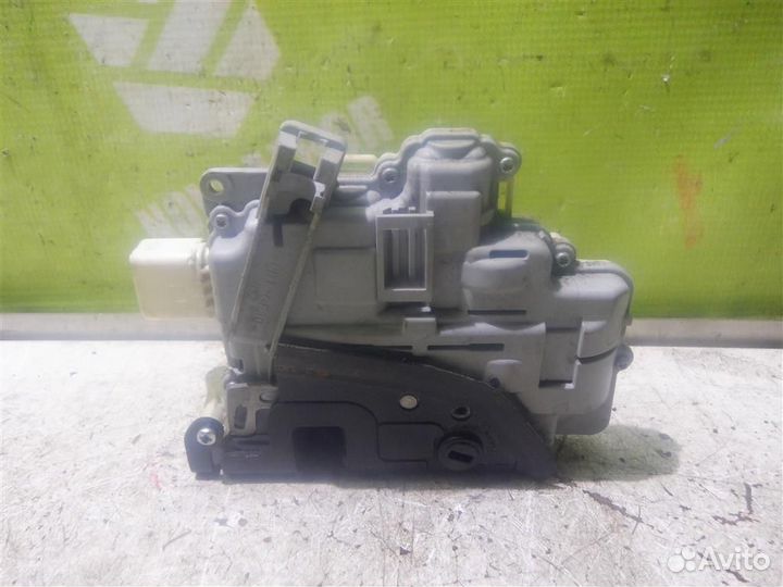 Замок двери задней правой Фольксваген Пассат Б6