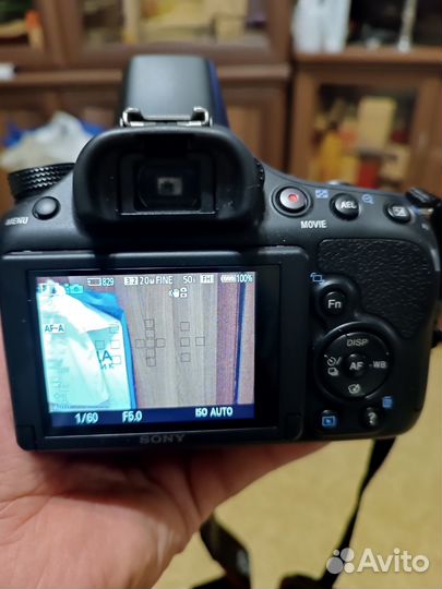 Цифровой зеркальный фотоаппарат Sony Alpha SLT-A58