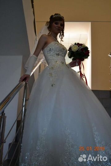 Свадебное платье