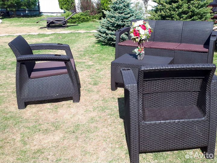 Садовая мебель из ротанга - кресло + подушки в под