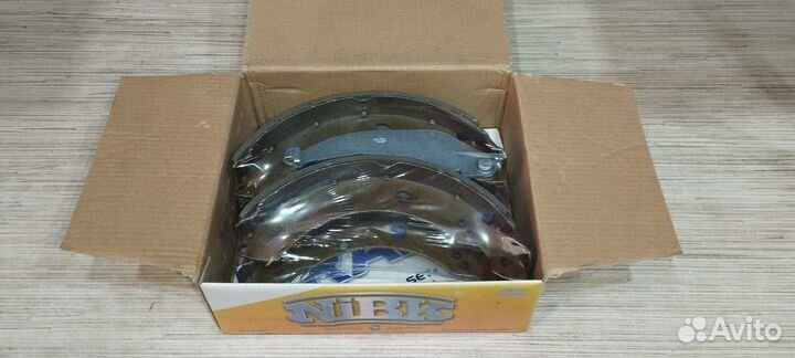 Задние тормозные колодки (барабанные) Rapid, Polo