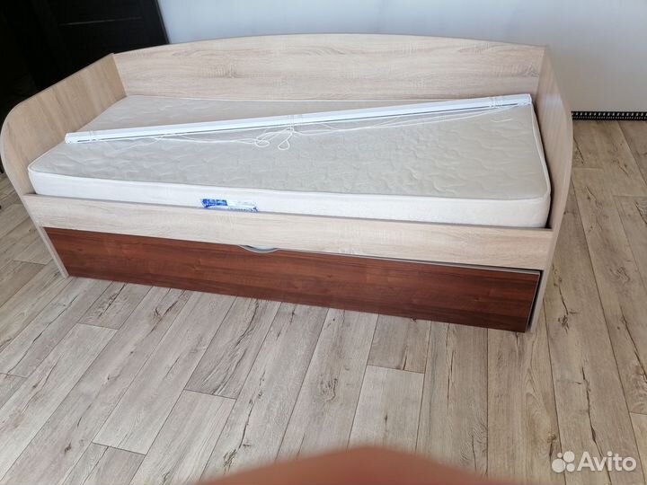 Детская двухярусная выдвижная кровать