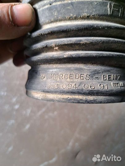 Патрубок воздушный Mercedes W140