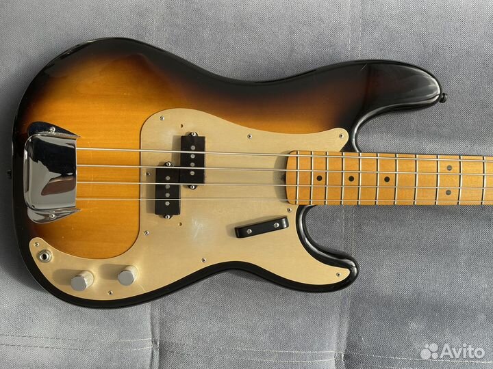 Бас гитара fender avri'57 MIM