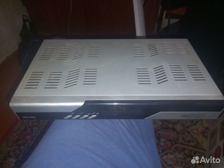 Спутниковый ресивер DRE-5000 (satellite receiver)