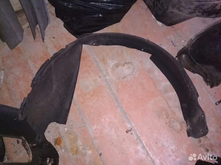 Подкрылок / локер audi a6 c4 / 100 C4