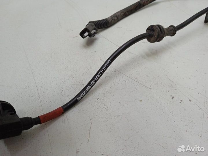 Датчик ABS передний правый Hyundai Solaris