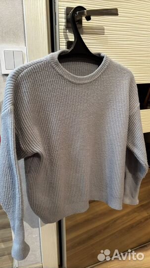 Свитер женский голубой