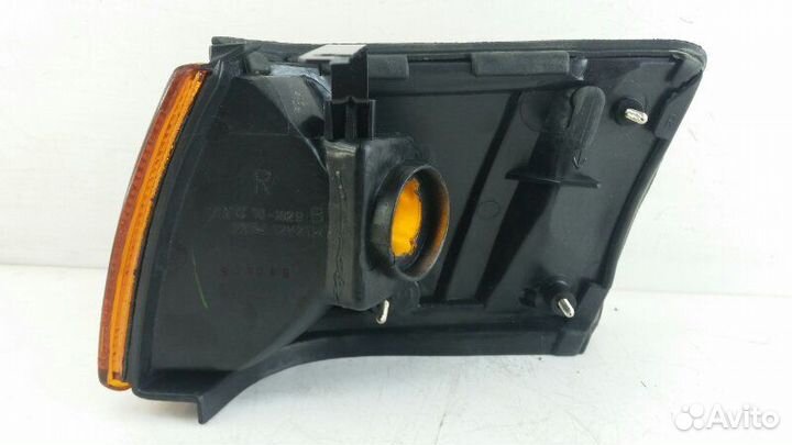 Габарит правый Nissan Sunny B13 1990