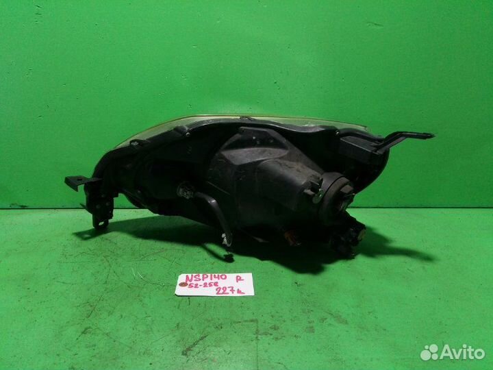 Фара Toyota Porte NSP140 правая Прав