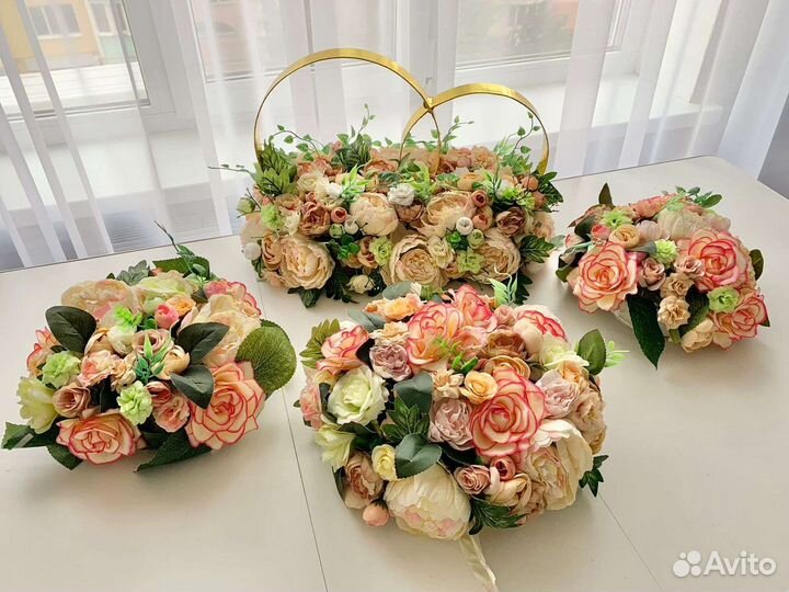 Свадебные украшения на машину