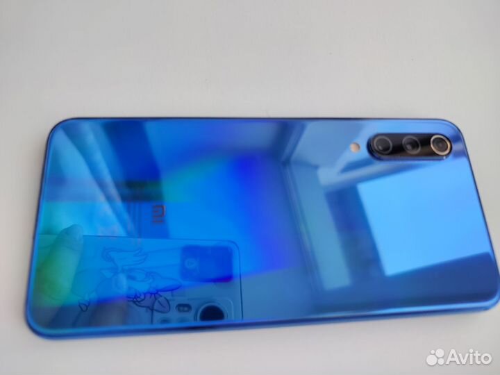 Xiaomi Mi 9 SE, 6/128 ГБ
