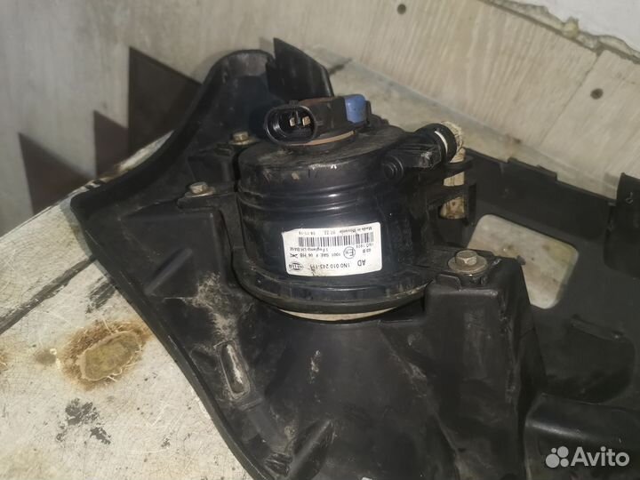 Противотуманка BMW X1