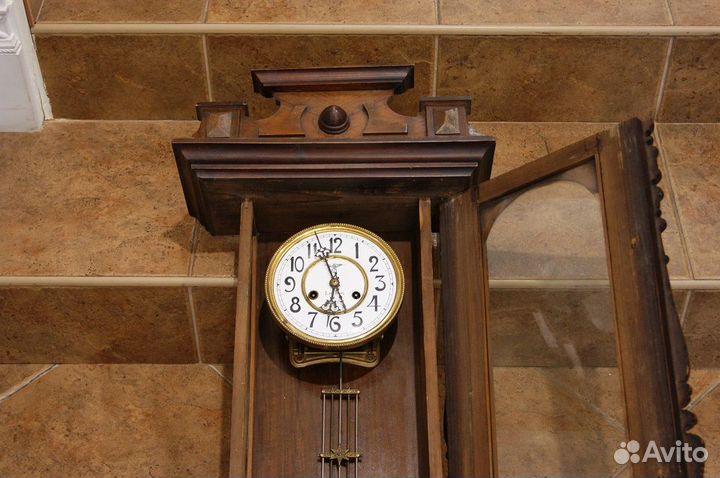 Старинные настенные часы