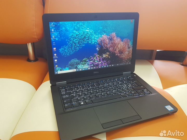 Ноутбук Dell 5270 i5-6300\8Gb\256ssd\HD