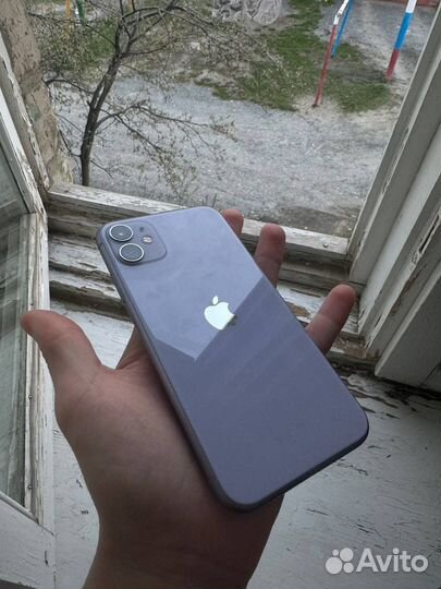 iPhone 11, 64 ГБ