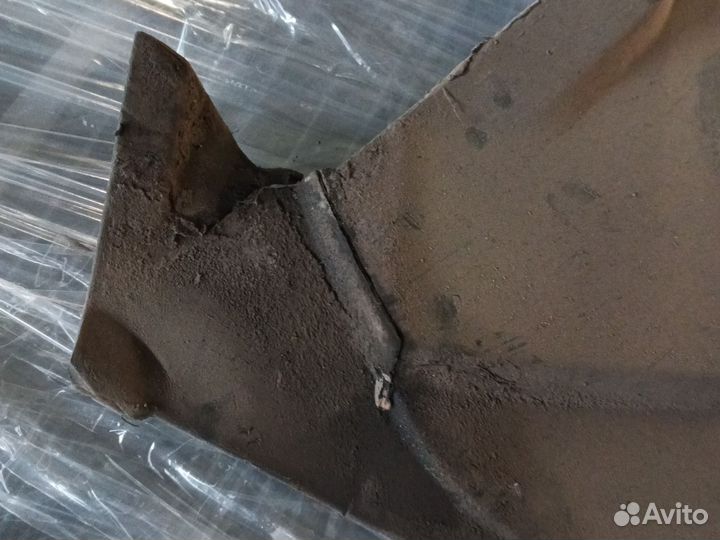 Защита ремня грм (кожух) Volvo V40 1 9146055