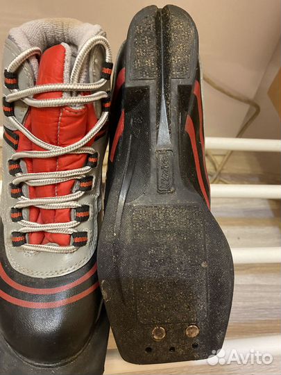 Лыжные ботинки