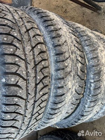 Bridgestone B700 4/65 R15 54S