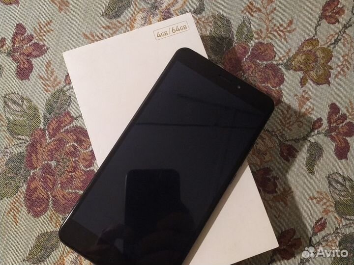 Xiaomi Mi Max 2, 4/64 ГБ