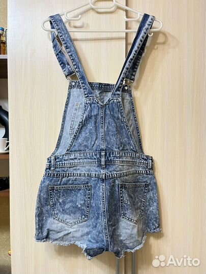 Джинсовый комбинезон женский