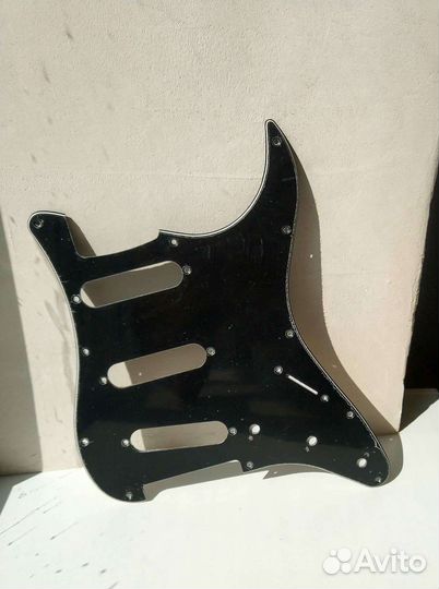 Пикгард для Stratocaster SSS